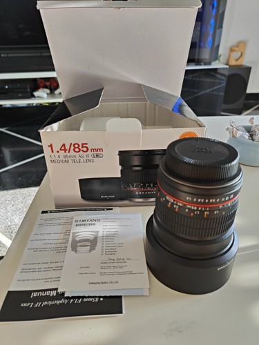 Samyang 85mm if - 85mm,